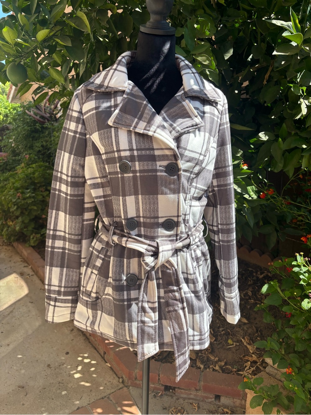 Women’s Plaid Double-Breasted Belted Peacoat - Gray & White